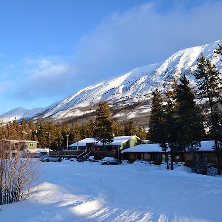 Spirit Lake Lodge Whitehorse Exteriör bild