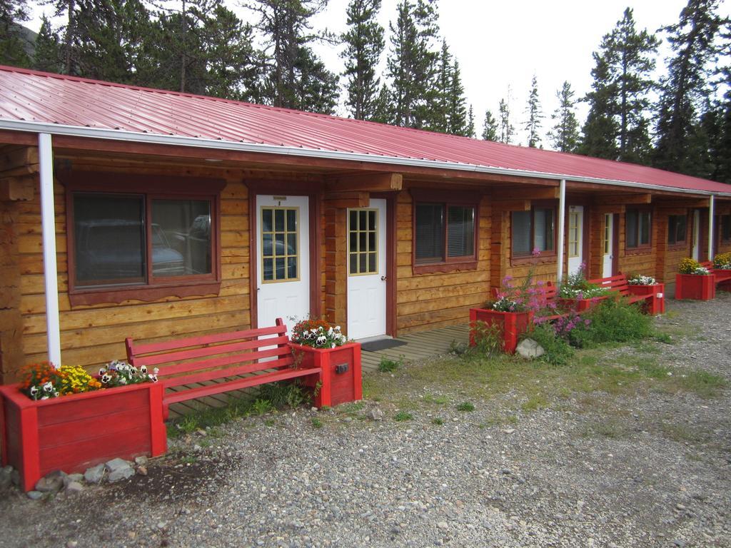 Spirit Lake Lodge Whitehorse Exteriör bild