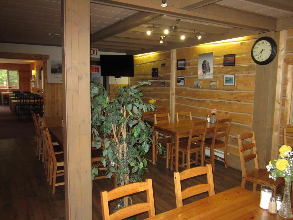 Spirit Lake Lodge Whitehorse Exteriör bild
