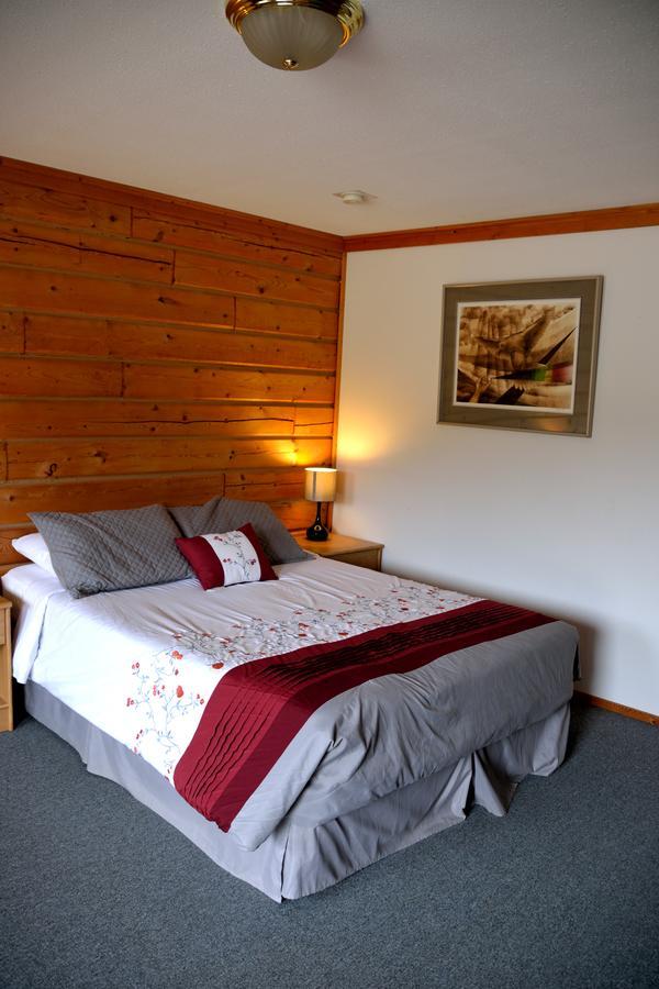 Spirit Lake Lodge Whitehorse Exteriör bild